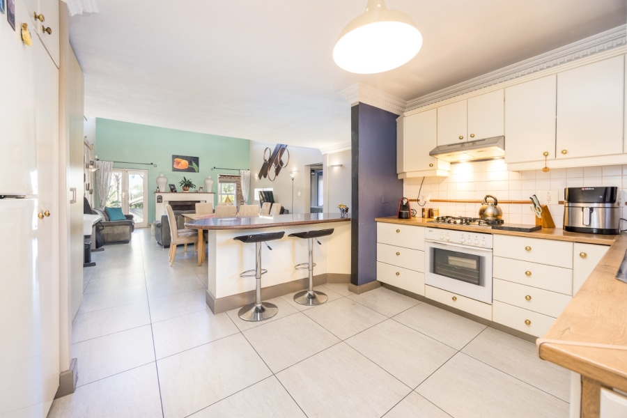 4 Bedroom Property for Sale in Vierlanden Western Cape